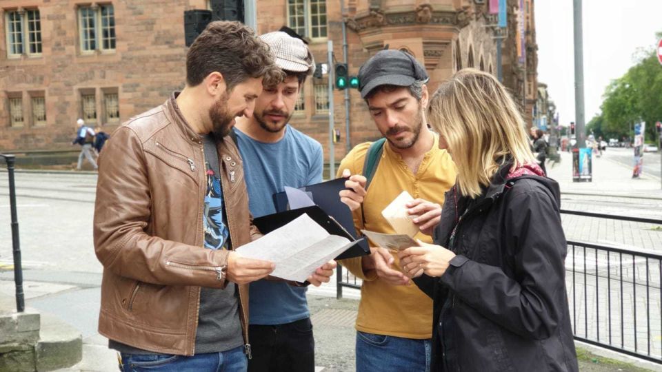 Edinburgh: Private Sherlock Holmes Adventure Tour Challenge - A 19th-century map you keep and why it helps