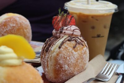 Edinburgh: Royal Mile Donut Tour with Donut Tastings - The 2-hour rhythm: walking, tasting, and not feeling rushed