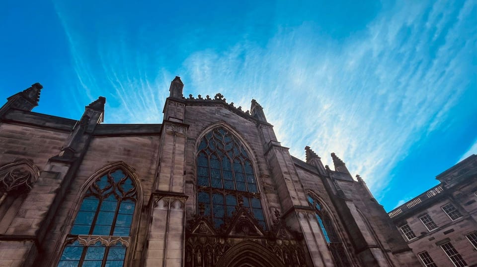 Edinburgh: Royal Mile Old Town Walking Tour - Stop by Stop: What Each Part of the Royal Mile Actually Gives You