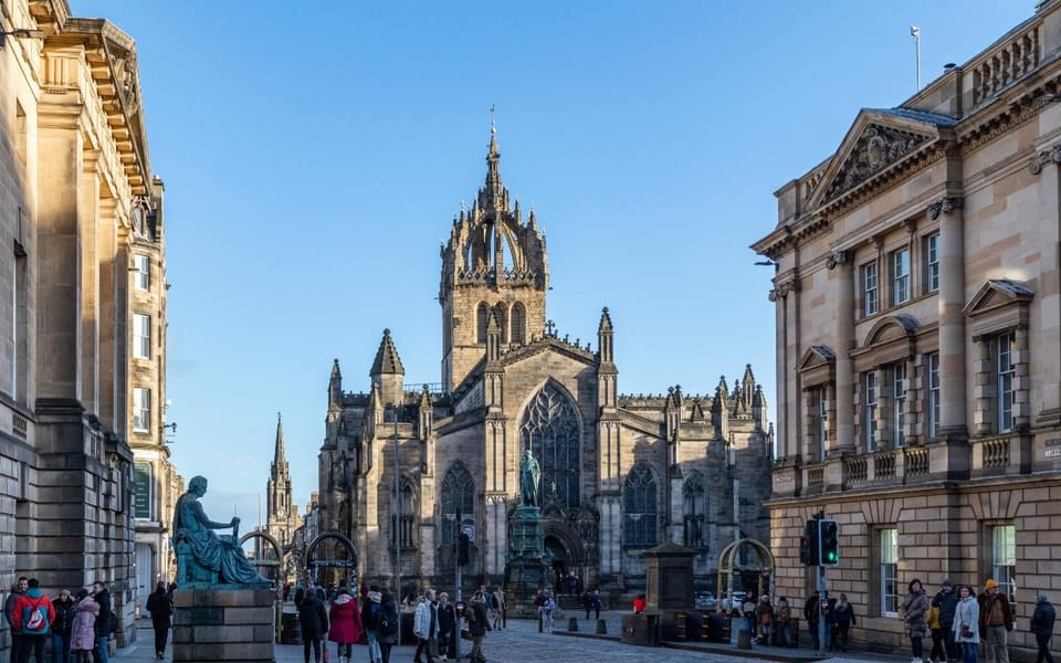Edinburgh: Royal Mile Walking Tour & Exploration Game - What’s included (and what’s not) so there are no surprises