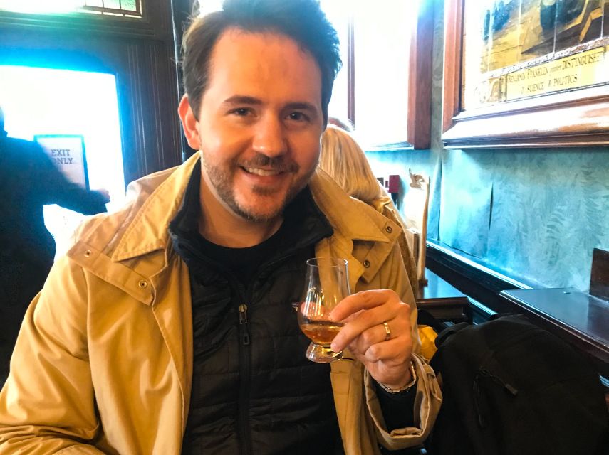 Edinburgh: Scottish Whisky Tasting with a Local Expert - The four tastings: how to taste peaty, oaky, and everything between
