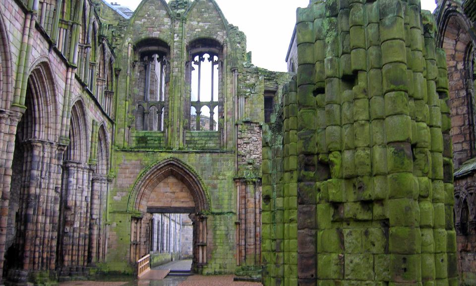 Edinburgh: Stirling, Whisky & St Andrews Tour in Italian - Who this tour fits best (and who should think twice)