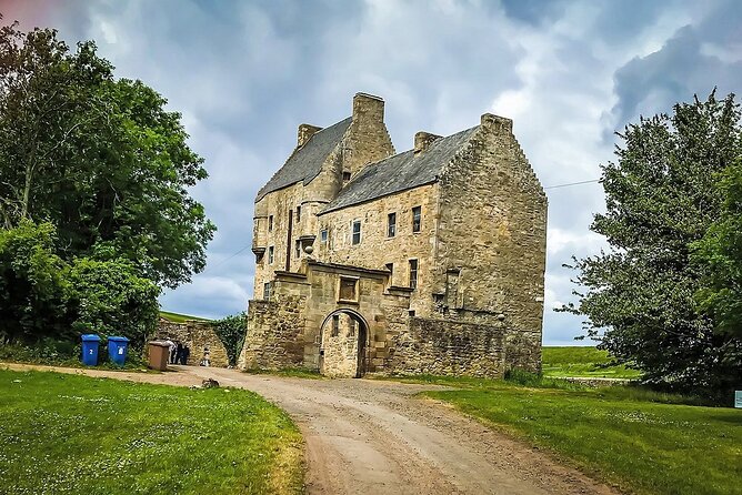 Edinburgh to Inverness Private Transfer with Tour on the way - Direct to Inverness or scenic loop: choose how you want the day to unfold