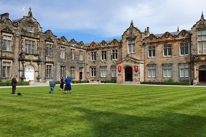 Edinburgh to St Andrews private driving tour - Kingsbarns Distillery and Visitor Centre: Craft Whisky or Gin Time