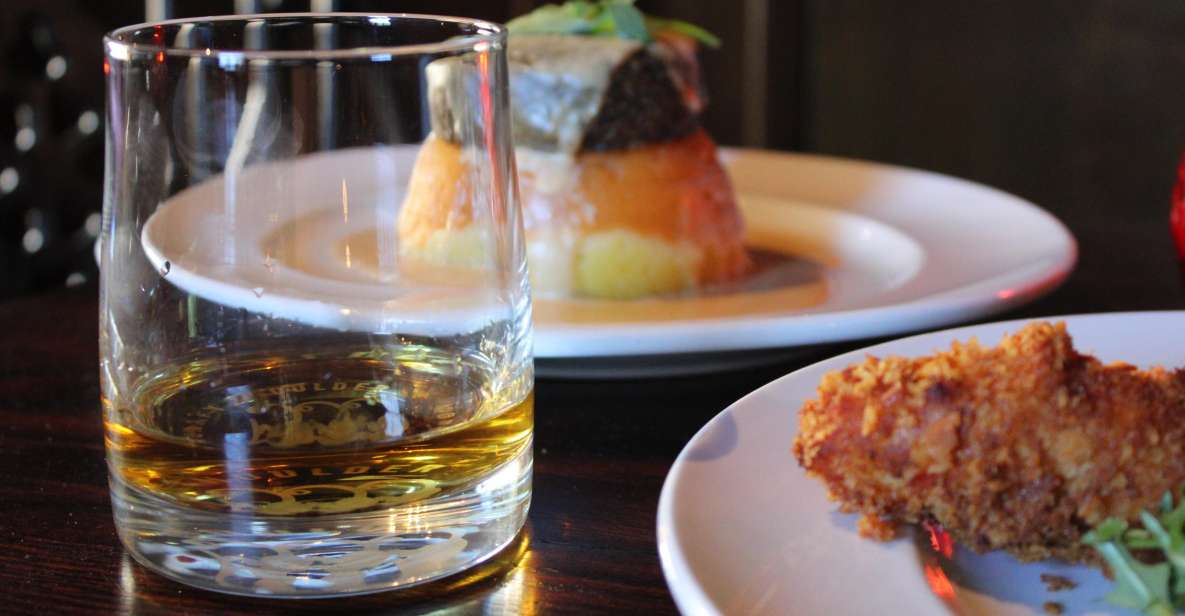 Edinburgh: Whisky Tasting in one of the oldest pubs - The Tolbooth Tavern: whisky in a real 1591 building