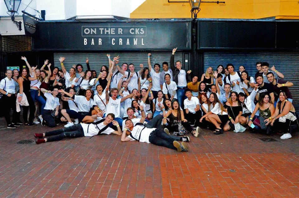Edinburgh's Best Bar Crawl: Free Shots, Discounts, Photos - Key takeaways before you go