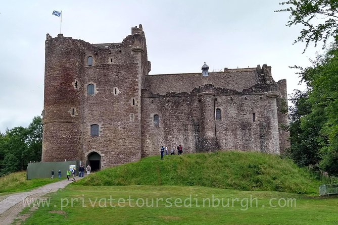 Five Outlander locations , Outlander film locations tour - Culross Palace and Cranesmuir: The Most Picturesque Break in the Stone