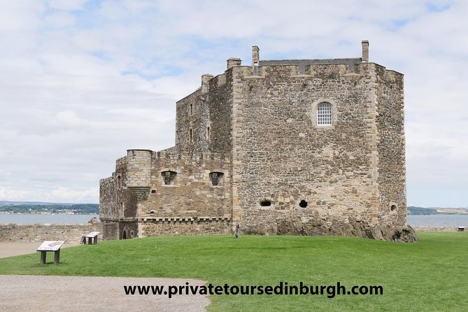 Five Outlander locations , Outlander film locations tour - Transport Comfort From Start to Finish: Private Car Beats Big-Day Chaos