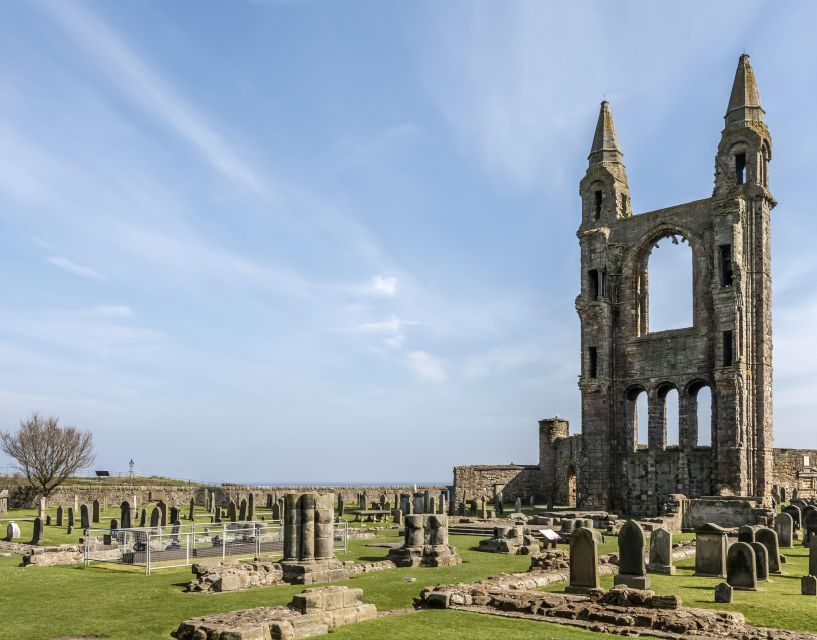 From Aberdeen: Adventure to St Andrews & Dundee - Dundee museums near the water: V&A Dundee or the Discovery ship