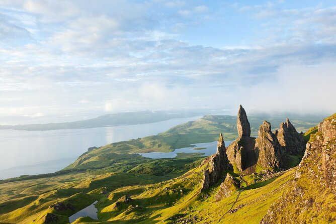 From Edinburgh: 6-Day Isle of Skye & Hebridean Hopper Tour w/Room - Hostel Nights: Mixed Dorms, Shared Space, and How to Pack Smart