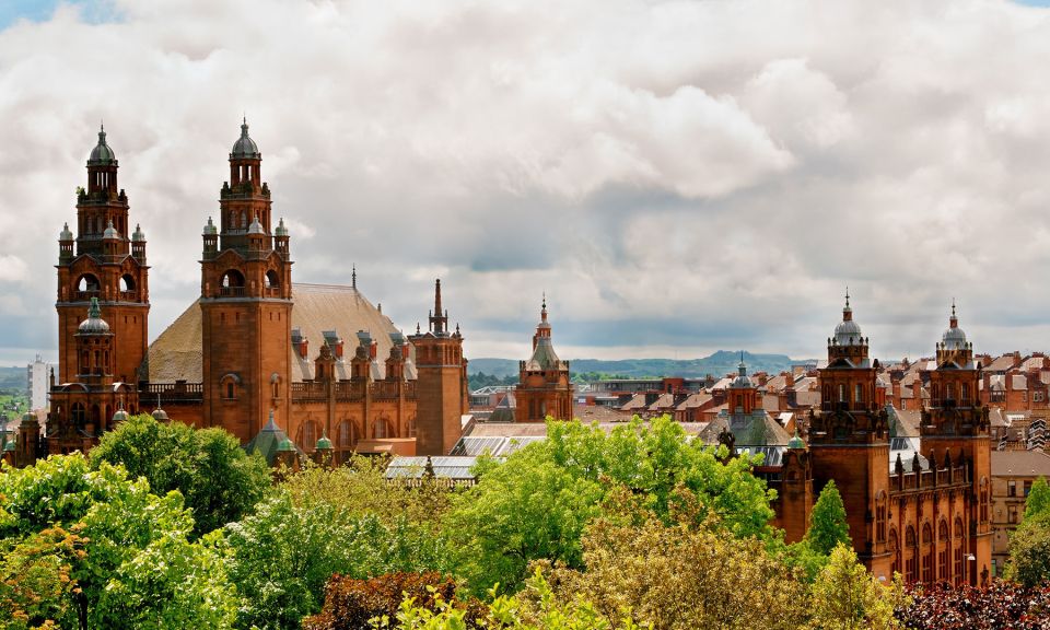 From Edinburgh: Glasgow & Scottish lakes Spanish Tour - The Spanish Guide Factor: Listening, Hearing, and Getting the Stories