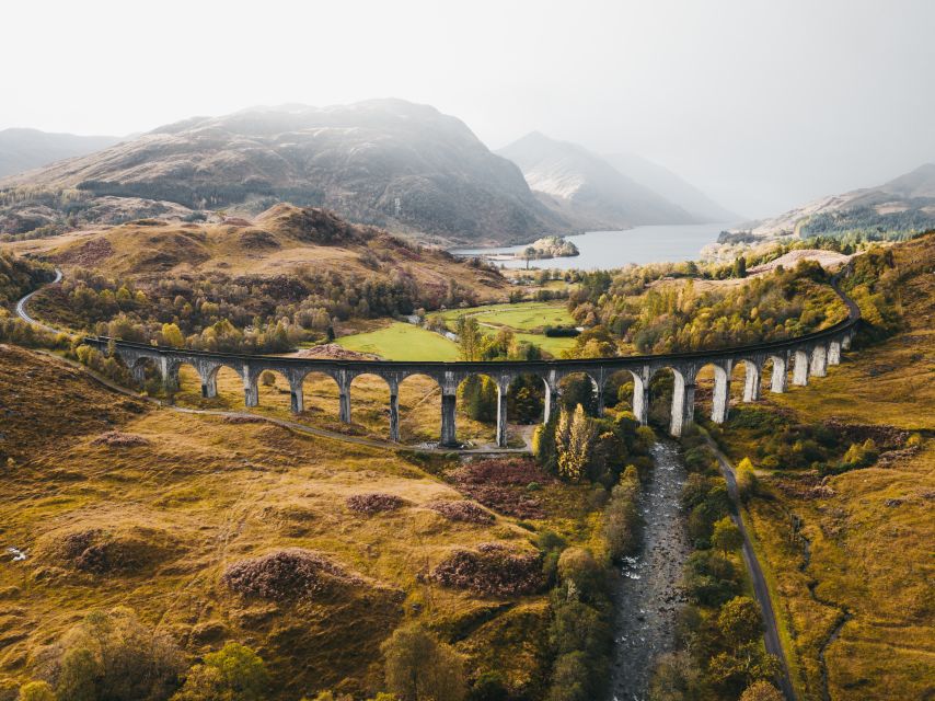 From Edinburgh: Isle of Skye and Outer Hebrides 6-Day Tour - A small-group coach tour with real guided moments