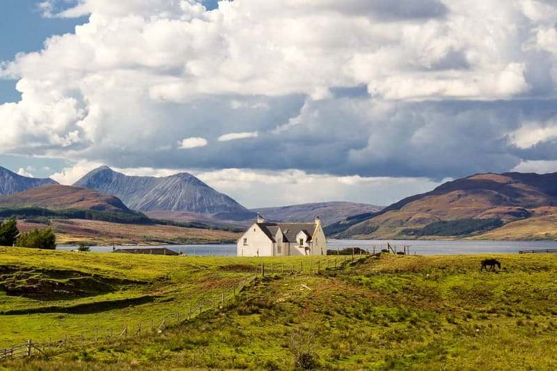 From Edinburgh: Isle of Skye & Highlands 3-Day Guided Tour - Inverness B&B stay: breakfast included, and a good place to land