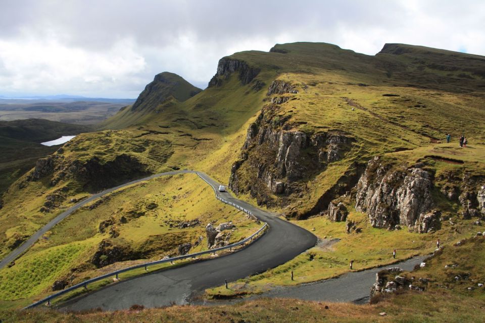 From Edinburgh: Outer Hebrides & Isle of Skye 6-Day Tour - Day 1: Dunkeld waterfalls, Loch Ness sightings, and Ullapool’s harbor mood
