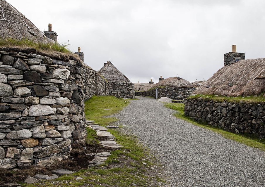 From Edinburgh: Outer Hebrides & Isle of Skye 6-Day Tour - Day 3: Arnol Blackhouse and Dun Carloway—real island life and pre-100 AD stones
