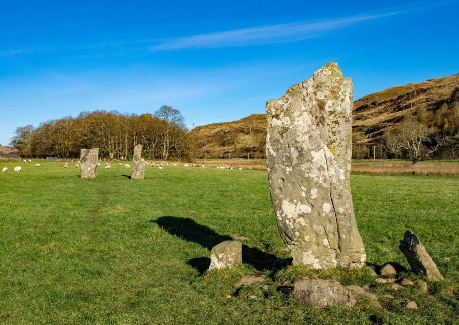 From Glasgow: Standing Stones, Castles & Highlands Tour - Kilchurn Castle ruins on Loch Awe: lightning legend included