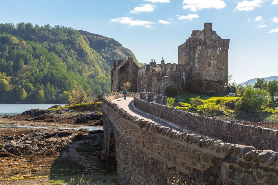 From Inverness: 3-Day Isle of Skye & Jacobite Steam Train - Day 1: Loch Ness, Fort William, and the Jacobite Steam Train to Mallaig