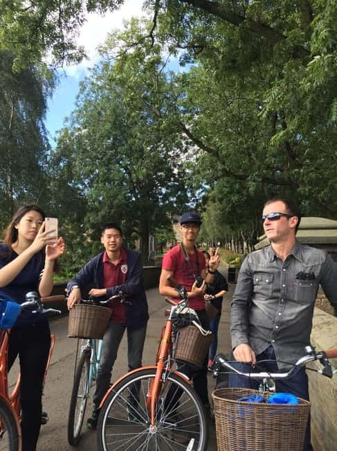 Glasgow: City, Green spaces and Clyde Bridges Bike Tour - Should You Book This Glasgow Bike Tour?