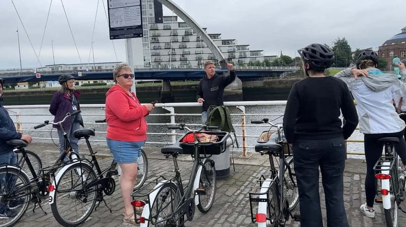 Glasgow: City Highlights Guided Bike Tour - Pace and distance: why 3 hours feels like a lot (in a good way)