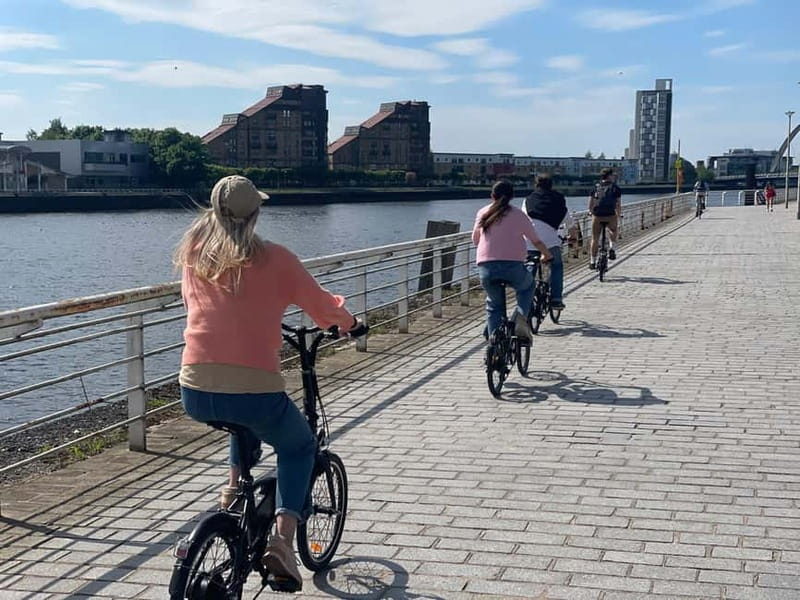 Glasgow: City Highlights Guided Bike Tour - Kelvingrove Museum and Kelvingrove Park: culture + community talk