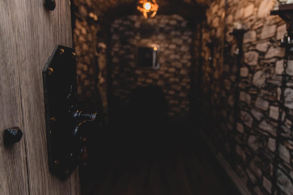 Glasgow: Escape Room The Ghost of Mary Queen of Scots - How the Ghost of Mary Queen of Scots escape room runs in 75 minutes