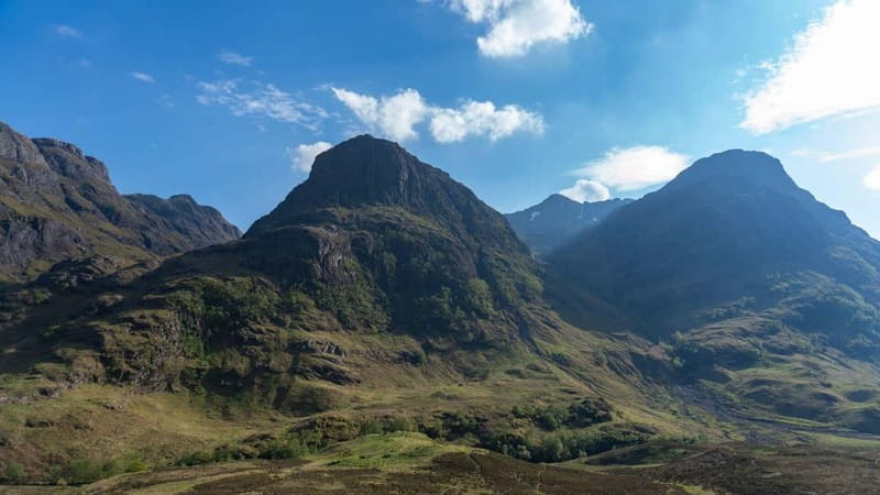 Glasgow: Mountains, Glens & The Loch Ness Monster Day Tour - The Coach-and-Guide Setup: Why the Stories Change the Day