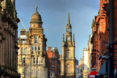 Glasgow: Must-See Attractions Guided Walking Tour - Glasgow Cathedral and the Necropolis: big architecture, tight timing