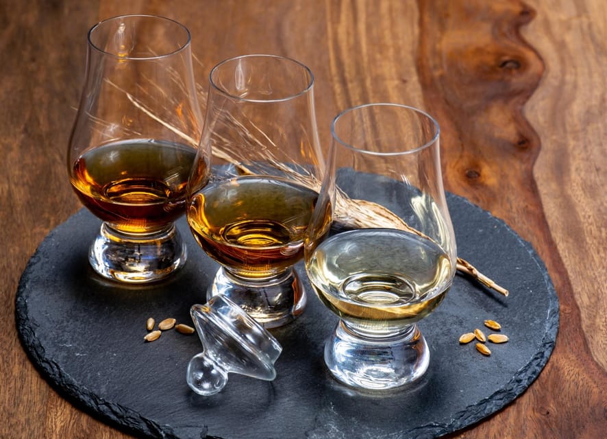 Glasgow: Stirling Castle, Loch Lomond Walk, and Whisky Tour - First Stop: Finding Stirling Castle’s Scale and Story Fast