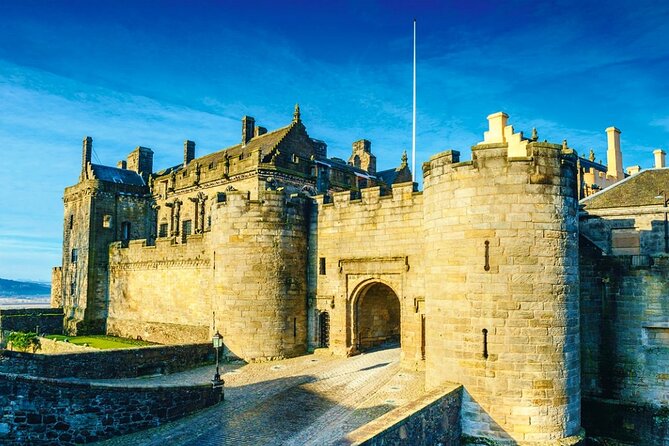 Highlights of Scotland Custom Private Tour from Edinburgh - Stirling Castle: the highlight that pays off (even with the extra ticket)