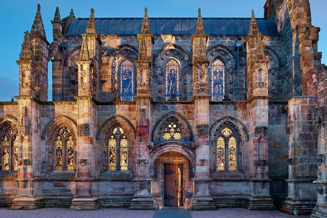Historic Edinburgh and Rosslyn Chapel Full-Day Private Tour in a Premium Minivan - First stop: Calton Hill and the quick geography lesson