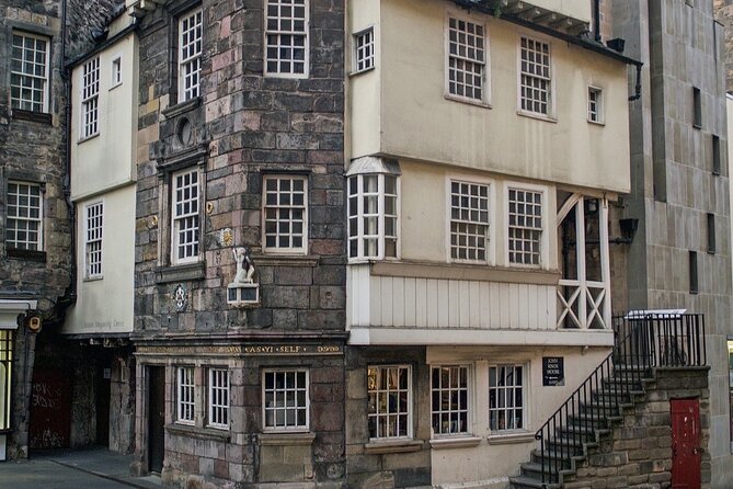 Historic Edinburgh and Rosslyn Chapel Full-Day Private Tour in a Premium Minivan - The premium minivan setup: comfort that matters on an 8-hour day