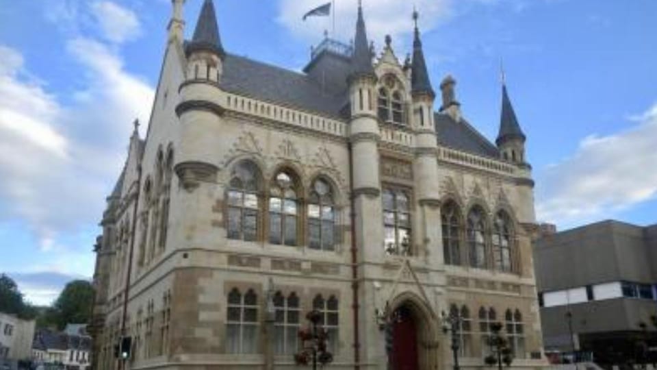 Inverness: City Walking Tour & Exploration Game - Pacing Like a Local: Going Fast for Points or Walking for Fun