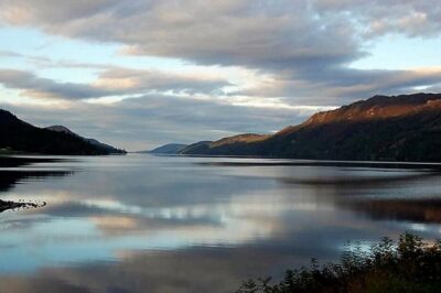 Inverness: Loch Ness Experience 1-Day Tour - The Start in Inverness: Waverley Centre to Loch Ness Views