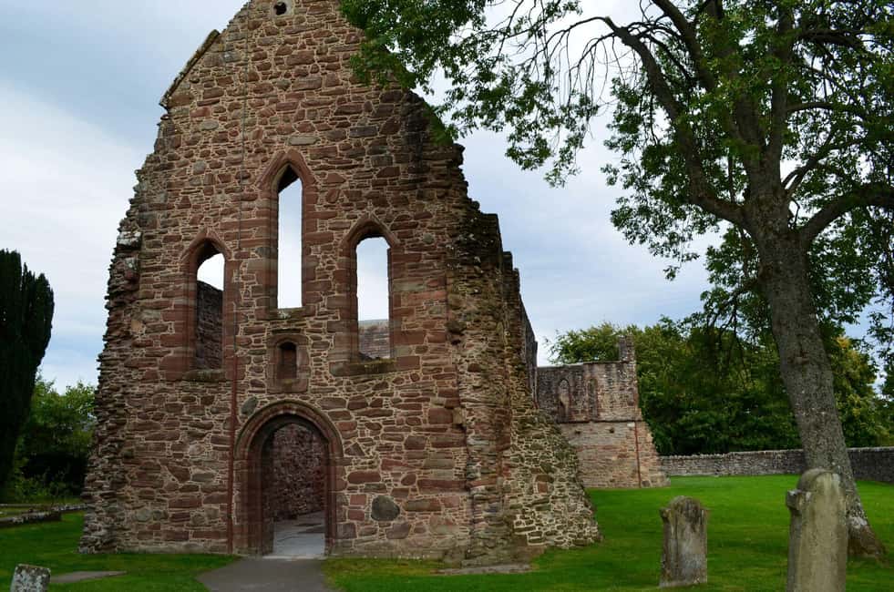 Inverness: Loch Ness, Outlander & Whisky Distillery - Culloden Battlefield and the Outlander connection