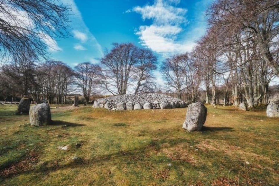 Inverness: Outlander Tour with Whisky Tasting - Clootie Well and Clava Cairns: old tradition and deep time