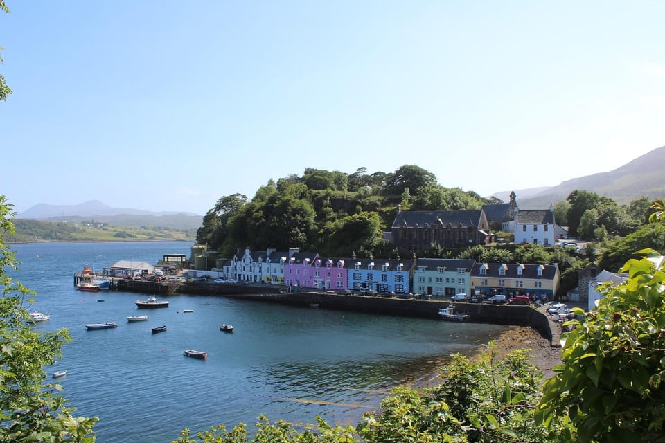 Isle of Skye: Online Road Trip Travel Guide - How the 204-mile route is organized: Sleat Peninsula, Trotternish Loop, and beyond