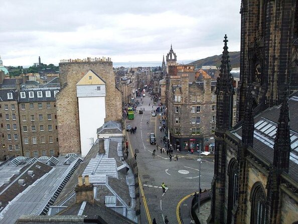 Kids Multi-Sensory Underground Vaults Tour in Edinburgh - Royal Mile Stories: Horse Clatter and the Dark Side of Daily Life
