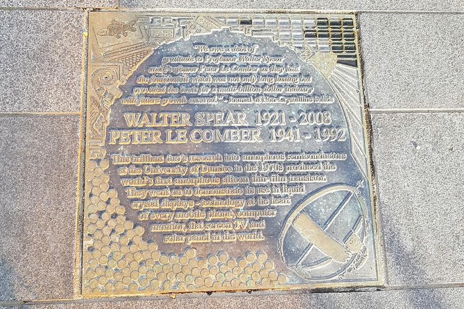 Made in Dundee: A Self-Guided Audio Tour - The fountain carvings: earth, fire, air, water, plus local poets