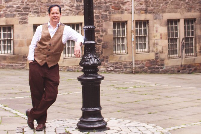 Magical Walking Tour in Edinburgh - Price and logistics: what $24.68 buys you in real terms