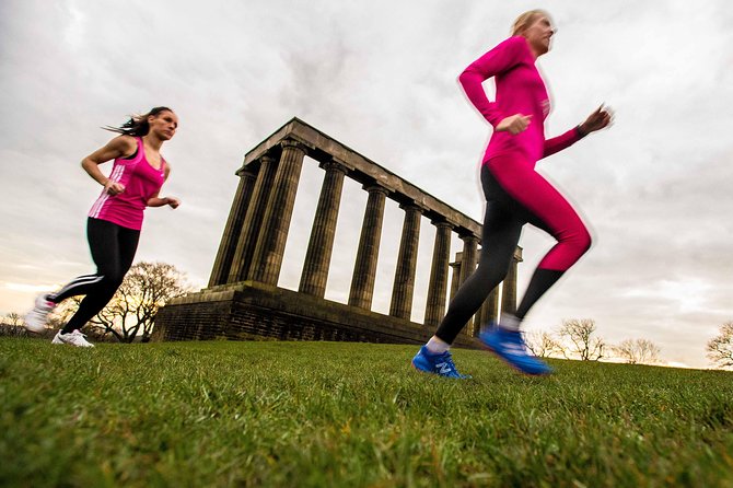 Panoramic Running Tour of Edinburgh - Edinburgh Castle: A Short Royal Mile Pause for Big View Energy