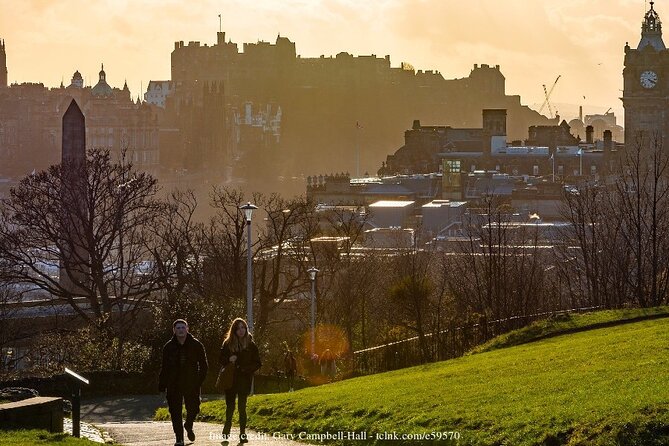 Private 4h Walking Tour in Edinburgh with Edinburgh Castle Tour - The Royal Mile: Where the City’s Story Shows Up in Real Life