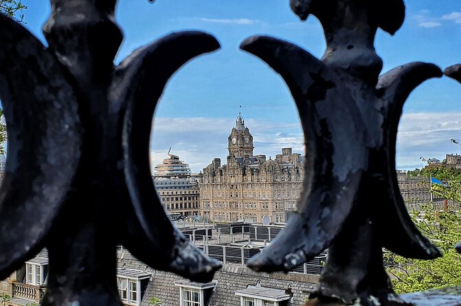 Private Edinburgh driving tour - The 7-Hour Route: St Giles, Closes, Castle Views, Holyrood, and Rosslyn