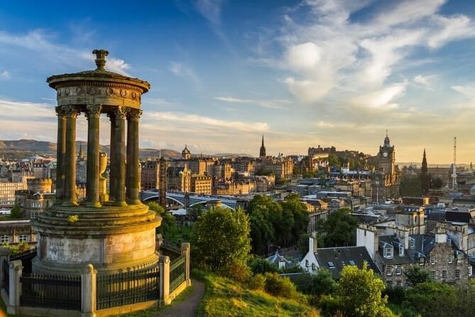 Private Edinburgh Full Day Guided Tour in a Black Cab LEVC TX - Grassmarket to St Giles: Old Town Mood in the First Hour