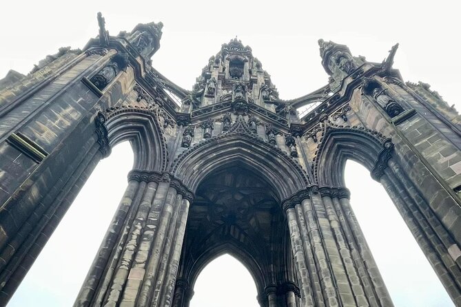 Private Executive Edinburgh Airport transfers to Edinburgh City - The 30–45 Minute Ride Into Edinburgh (and What You Can Expect to See)