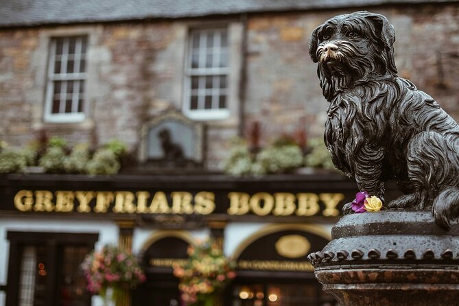 Private Half Day Tour of Edinburgh in a Black Cab - Greyfriars Kirk and Graveyard for 45 Minutes: Greyfriars Bobby Gets Real