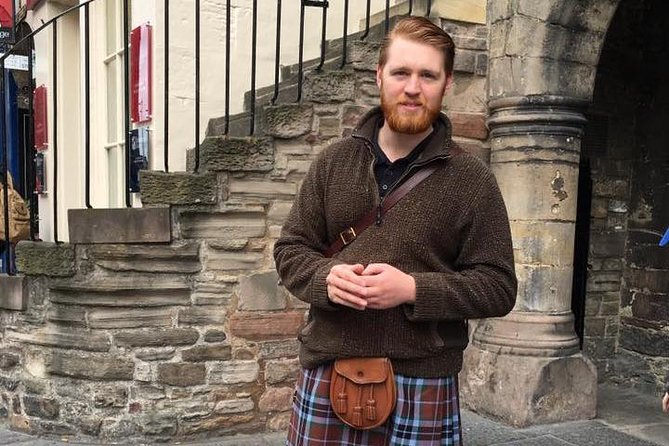 Private Old Town, Edinburgh Walking Tour - Proclamations, Executions, and Markets: History with Real Weight