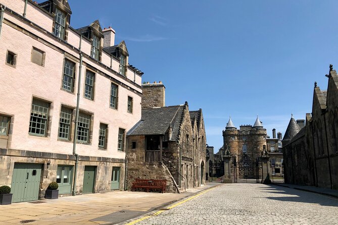 Private Old Town, Edinburgh Walking Tour - Canongate Kirk: Church History and Burial Ground Stories