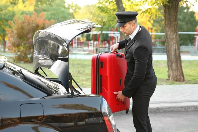 Private One way Transfer Edinburgh Airport to Edinburgh - The ride itself: 35 minutes of private, air-conditioned comfort