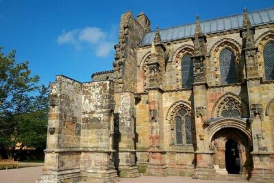 Private Shore Excursion: Edinburgh City and Rosslyn Chapel - Royal Mile: Medieval Edinburgh, Castle Views, and Holyroodhouse Photo-Stops