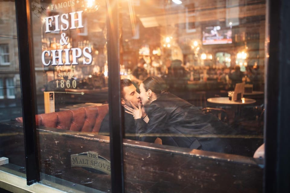 Romantic Photoshoot Experience for Couples in Edinburgh - Why Edinburgh Old Town Works So Well for Romance Photos